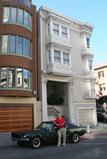 Lew and the Bullitt Mustang pay a reverent visit to the shrine of Frank Bullitts apartment in San Francisco.  The shade of Steve McQueen smiled.